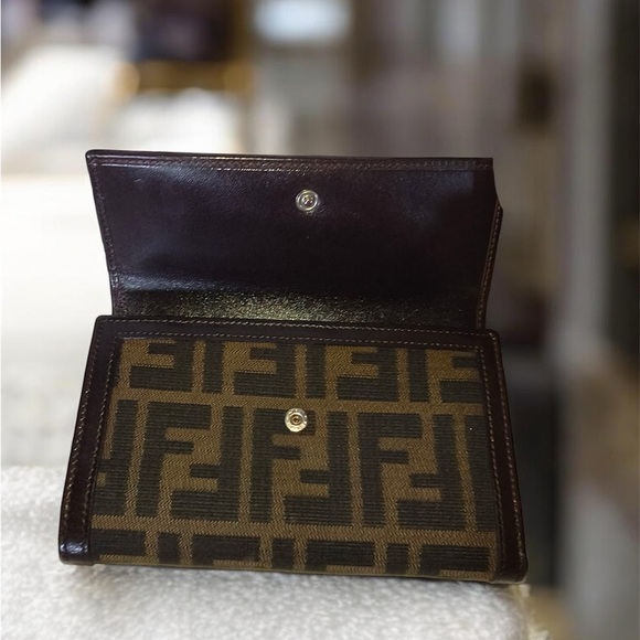 Authentic Fendi Zucca Print FF
Trifold Compact Wallet Vintage - Picture 2 of 5